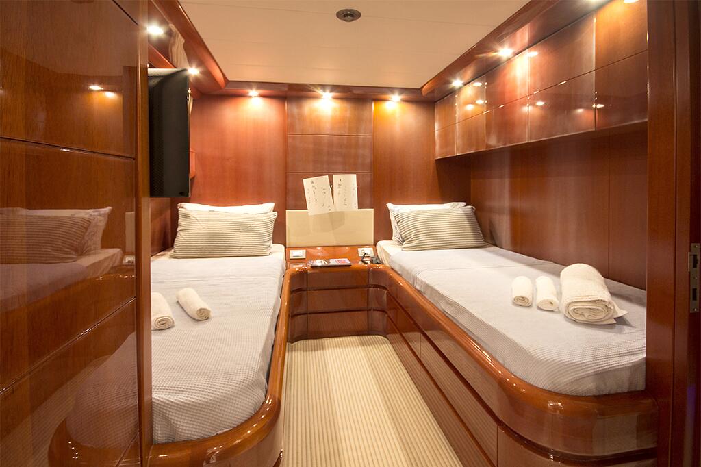 Luxury motor yacht 