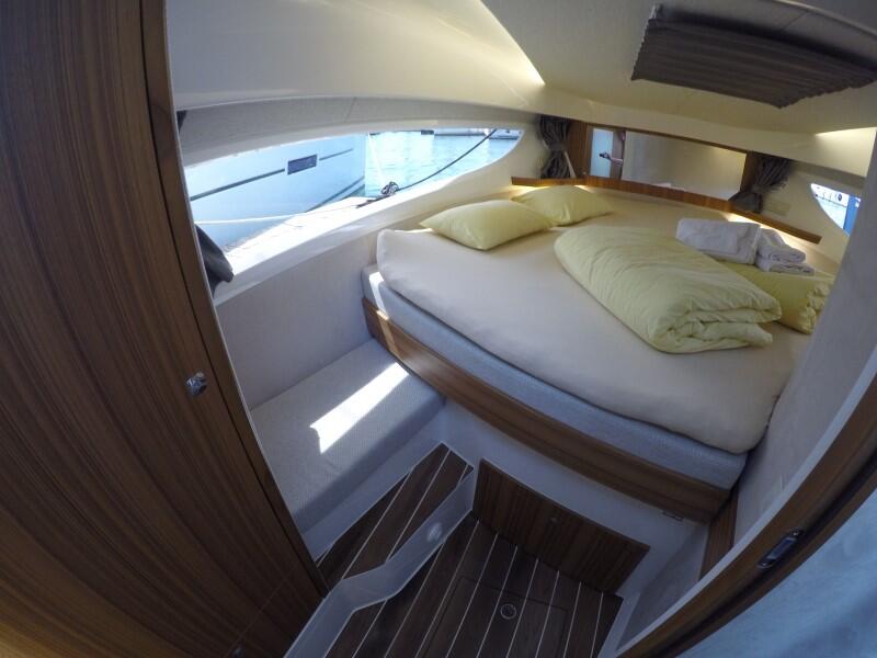 Motoryacht 