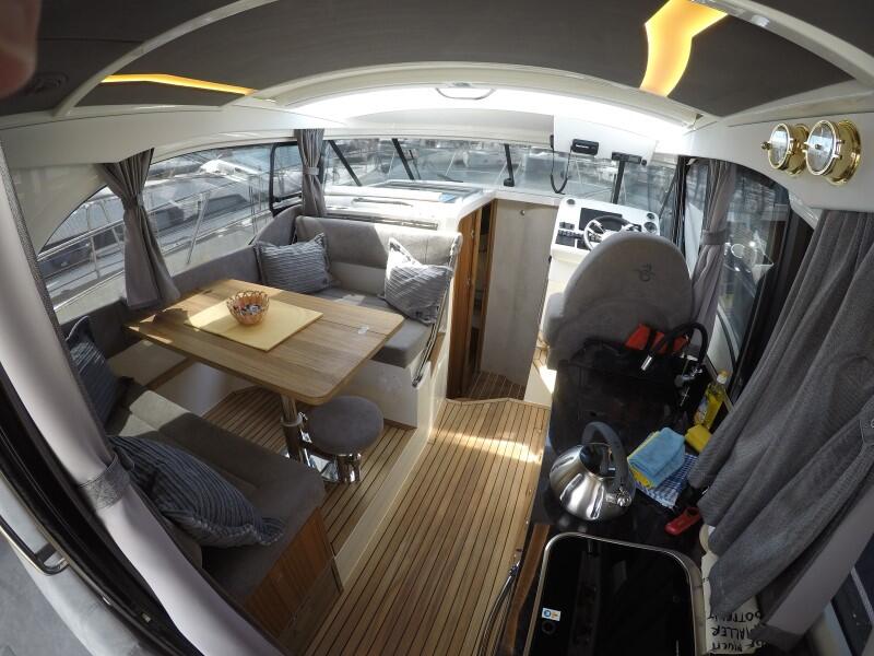 Motoryacht 