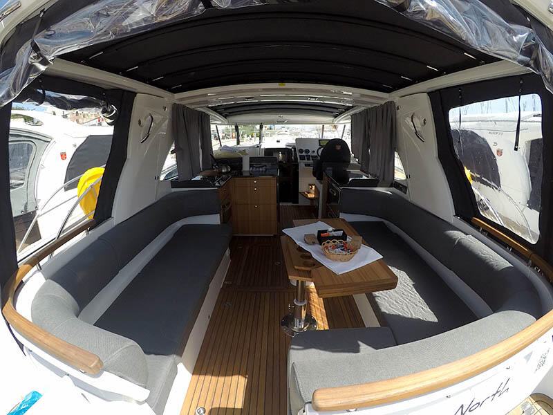 Motoryacht 