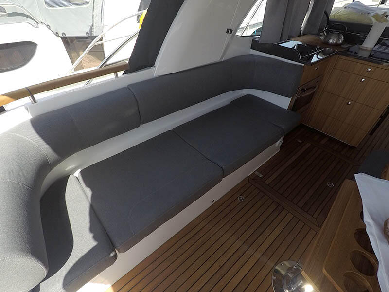 Motoryacht 