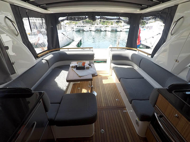 Motoryacht 