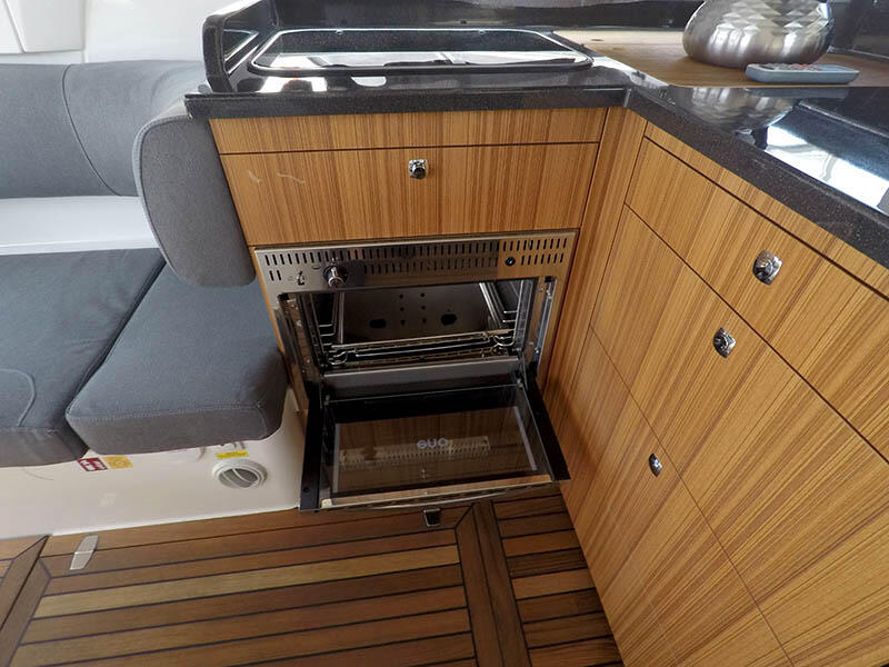 Motoryacht 