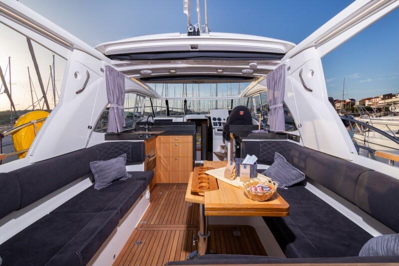 Motoryacht 