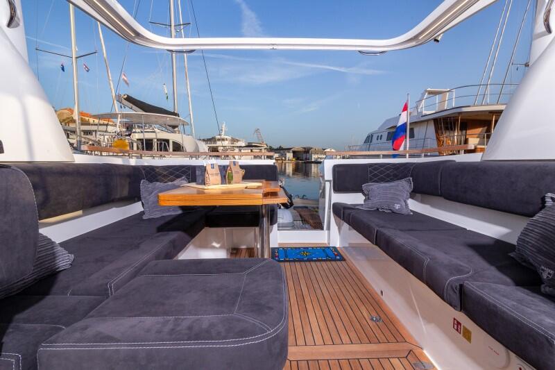 Motoryacht 