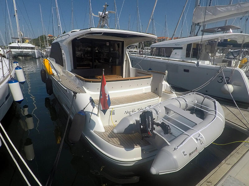 Motoryacht 