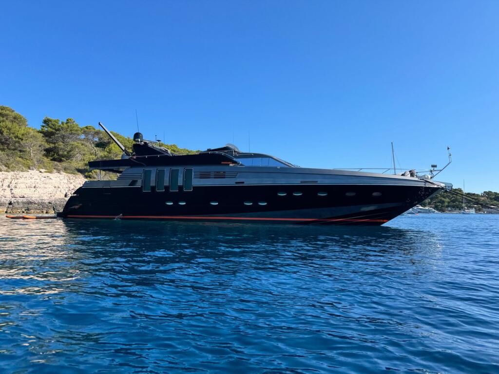 Luxury motor yacht 