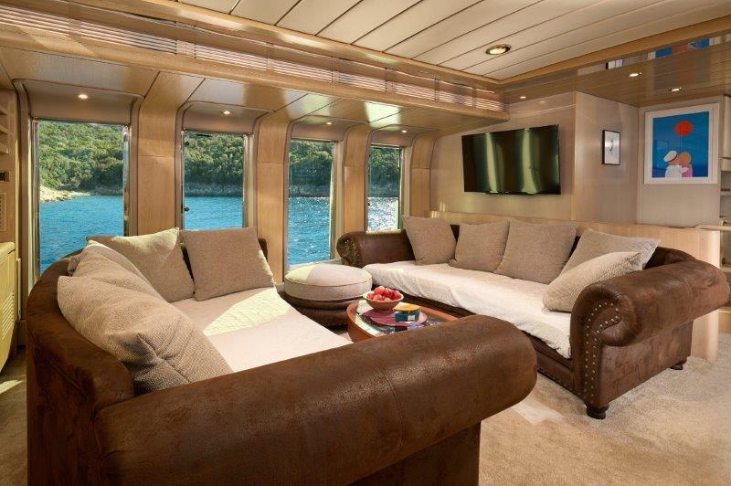 Luxury motor yacht 