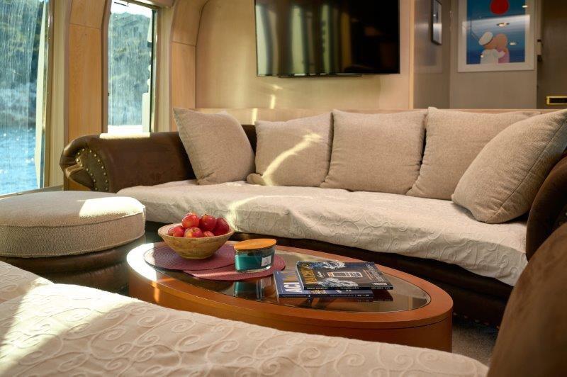 Luxury motor yacht 
