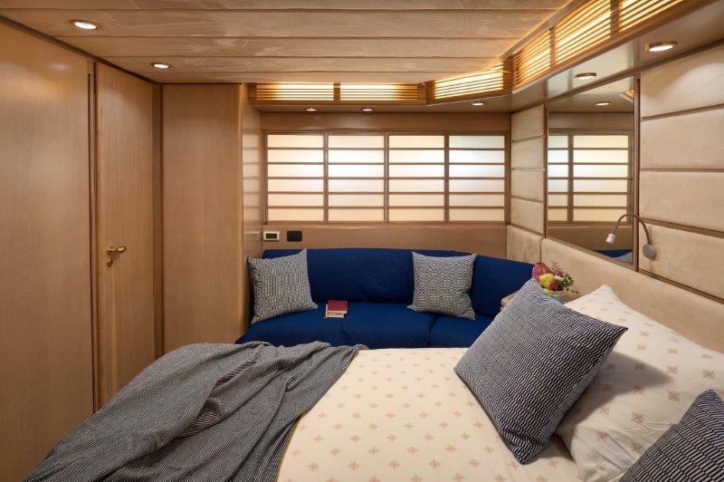 Luxury motor yacht 