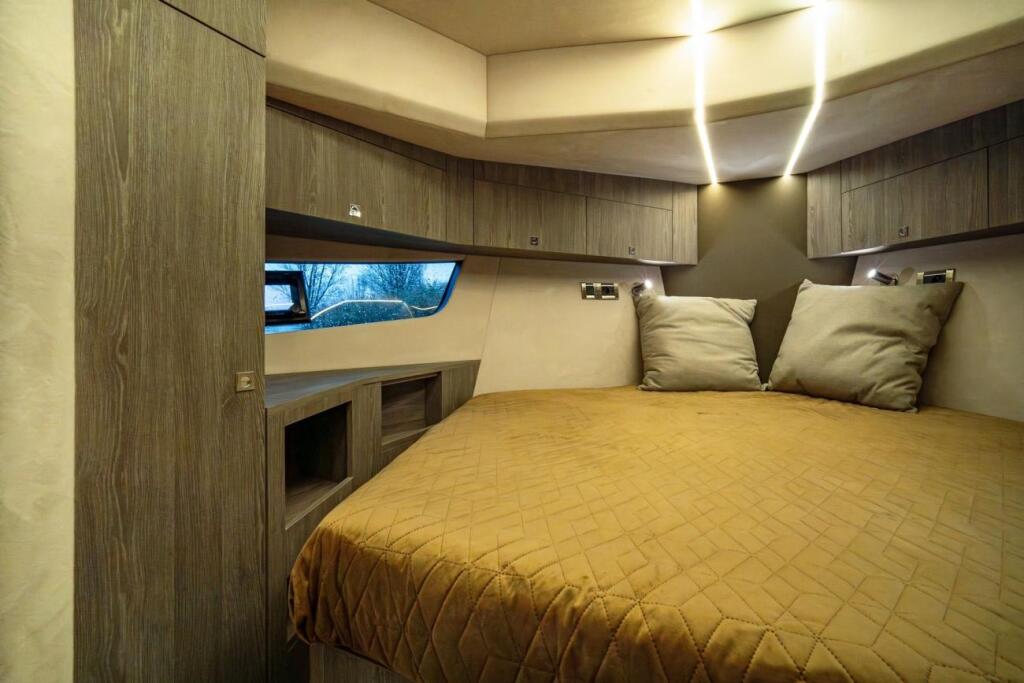 Motoryacht 