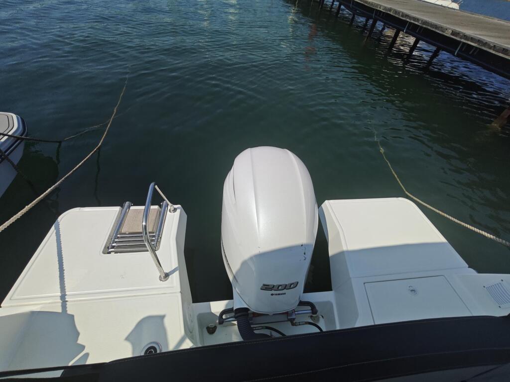 Motor boat 