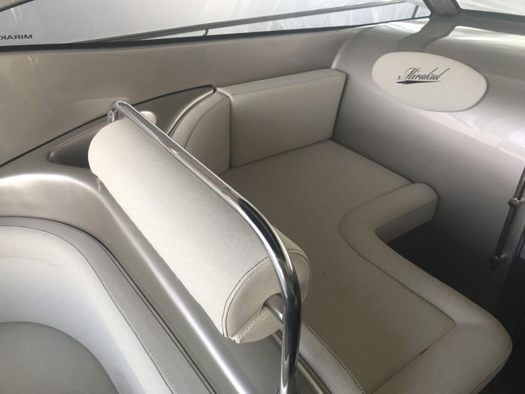 Motor boat 