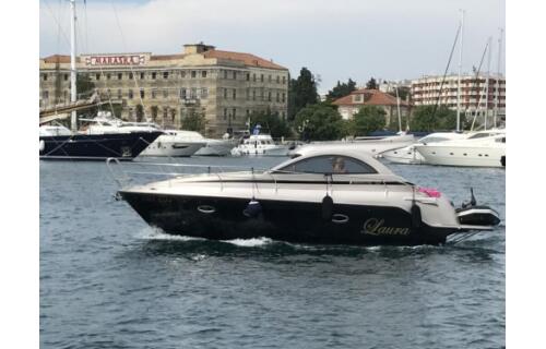 Motor boat 