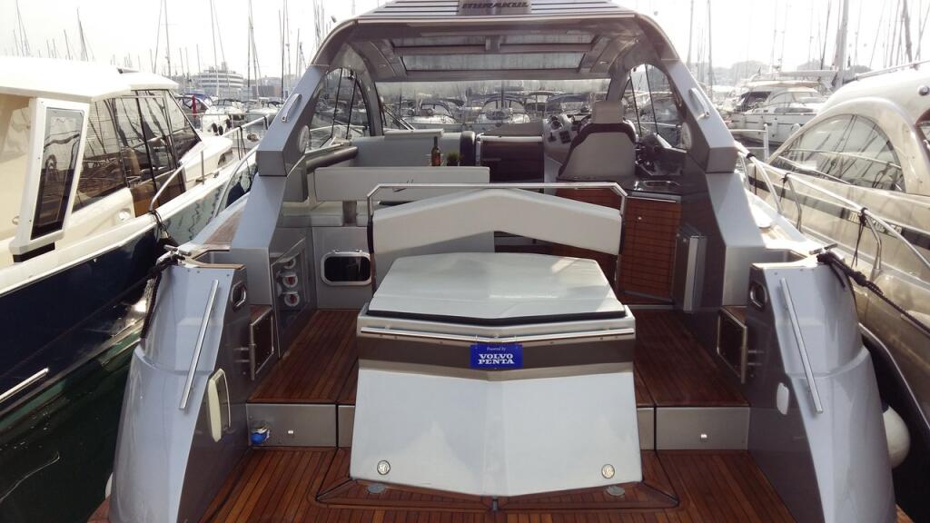 Motoryacht 