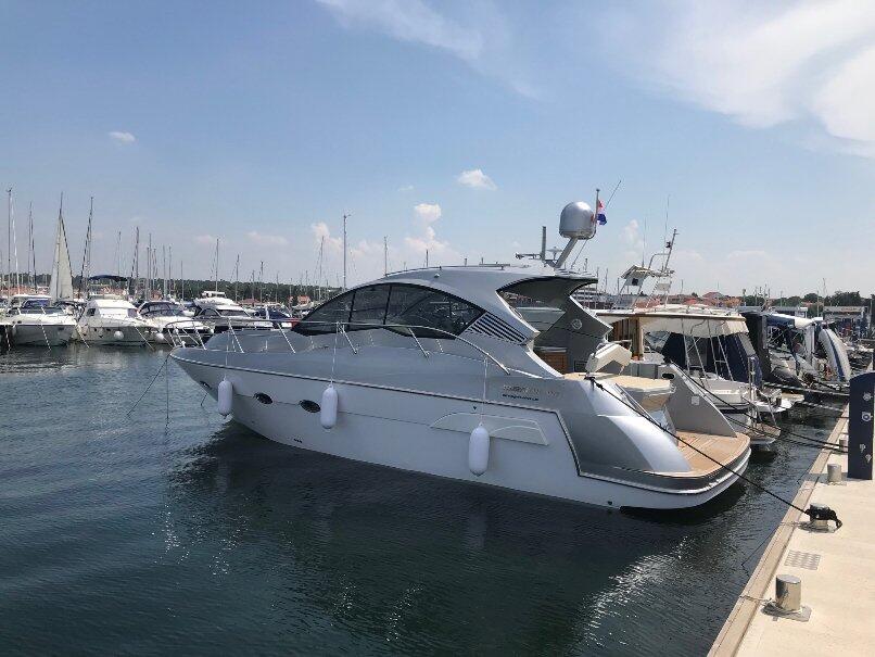 Motoryacht 