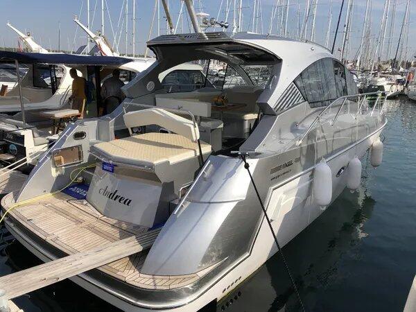 Motoryacht 