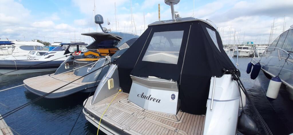 Motoryacht 