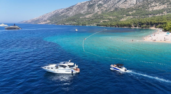 Motoryacht 