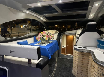 Motoryacht 