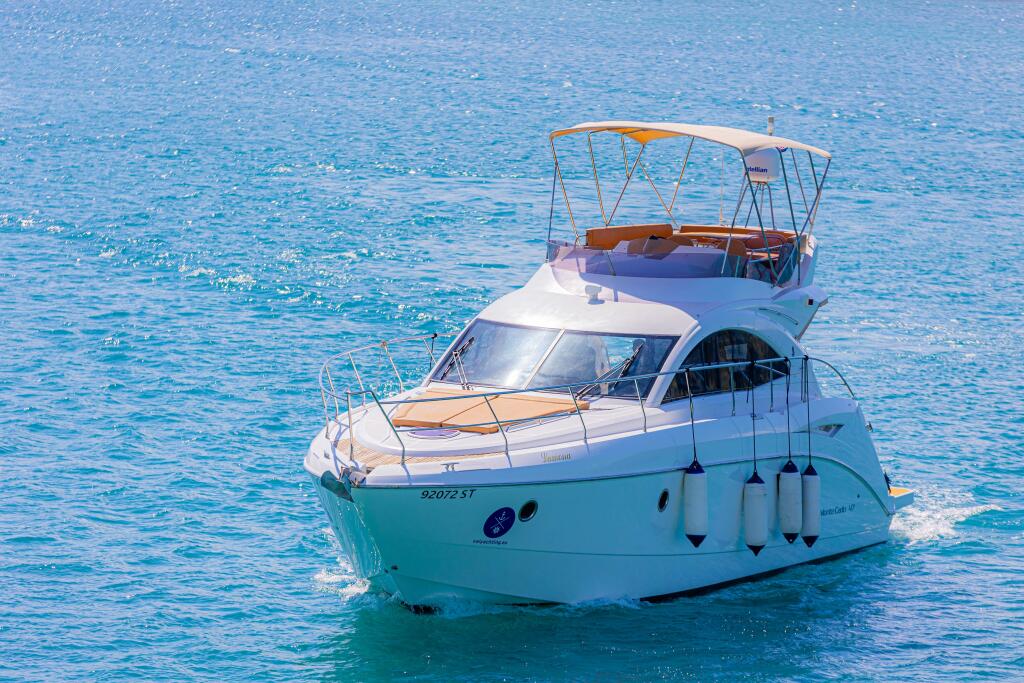 Motoryacht 