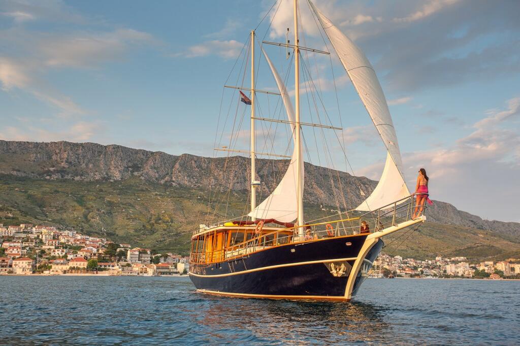 Gulet & Motor Sailer 