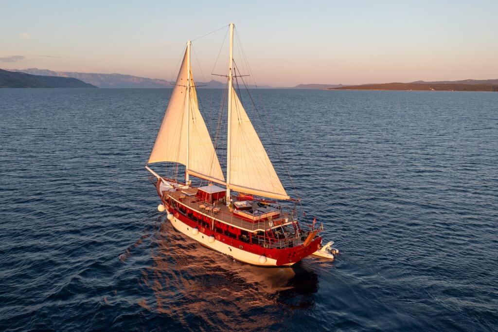 Gulet & Motor Sailer 