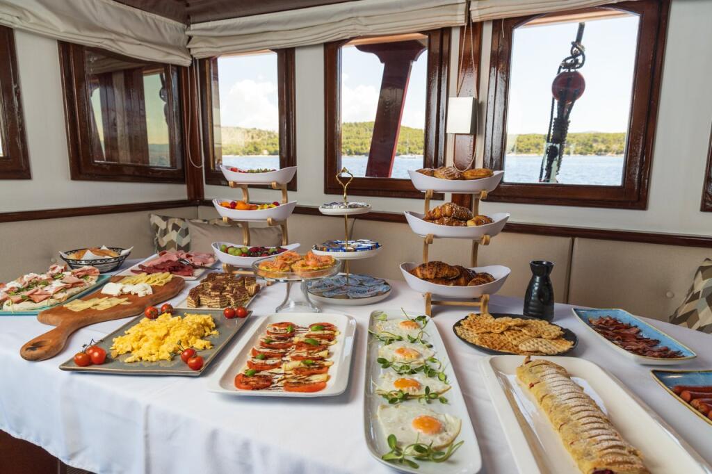 Gulet & Motor Sailer 