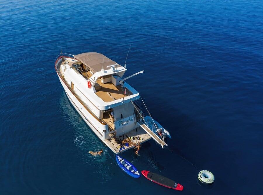 Motoryacht 
