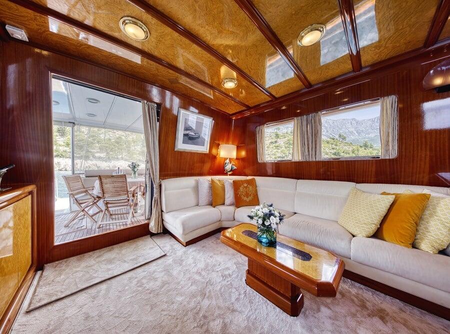 Motoryacht 