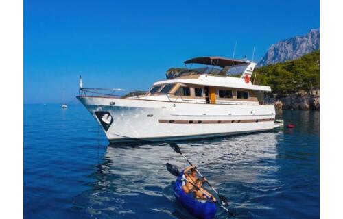 Motoryacht 