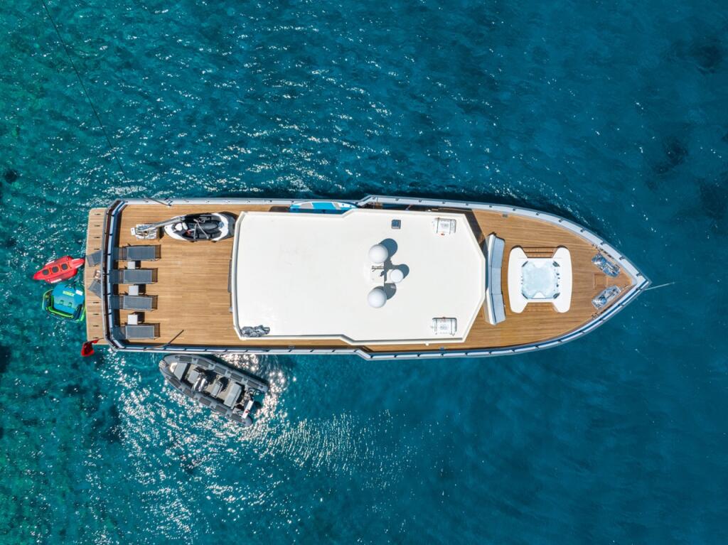 Luxury motor yacht 