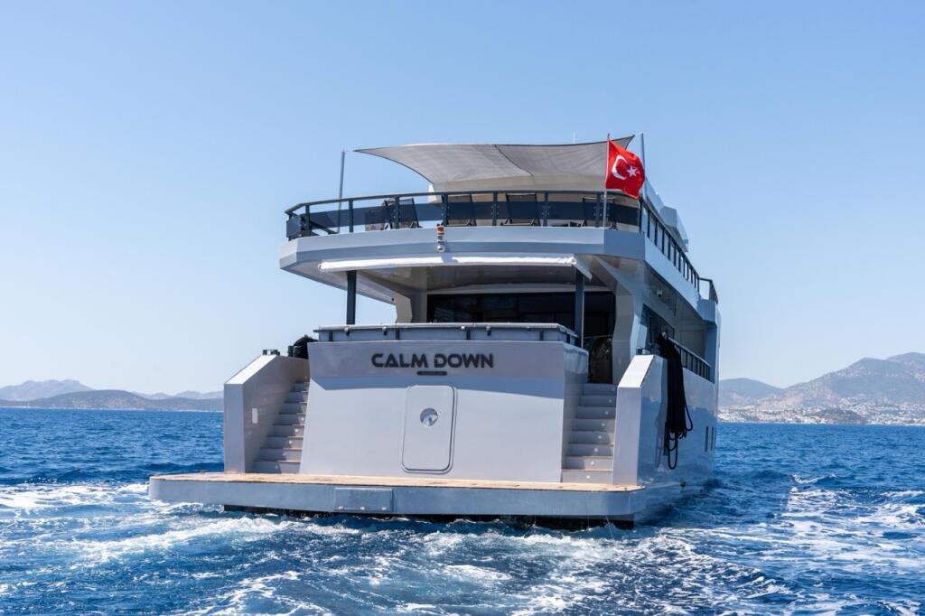 Luxury motor yacht 