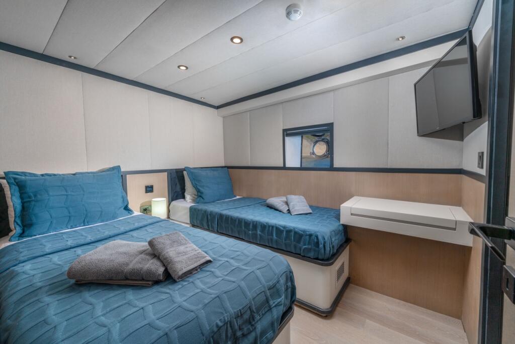 Luxury motor yacht 