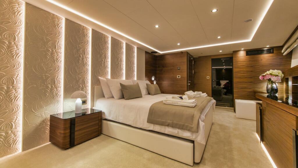 Luxury motor yacht 