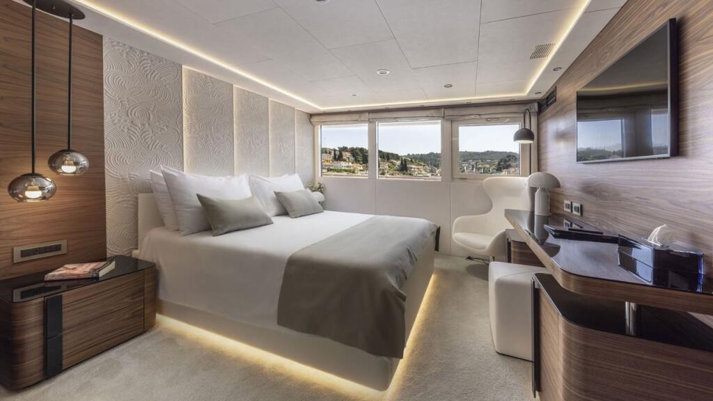 Luxury motor yacht 