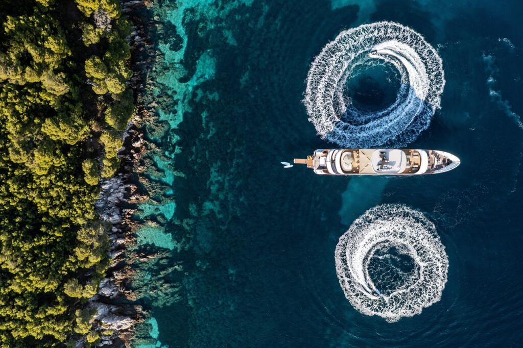 Luxury motor yacht 