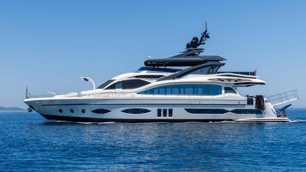 Luxury motor yacht 