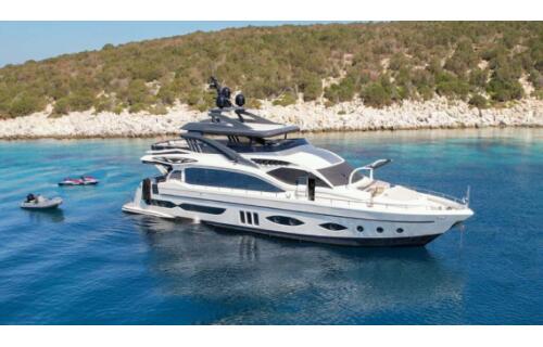 Luxury motor yacht 