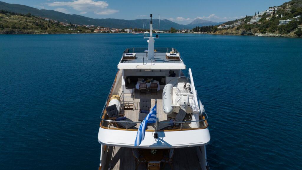 Luxus-Motoryacht 