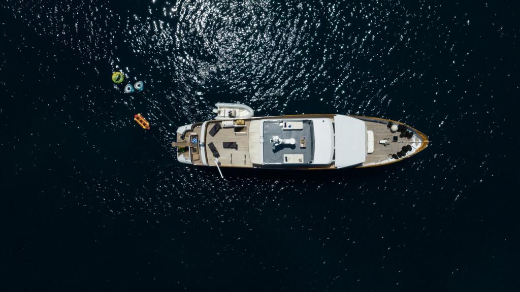 Luxus-Motoryacht 