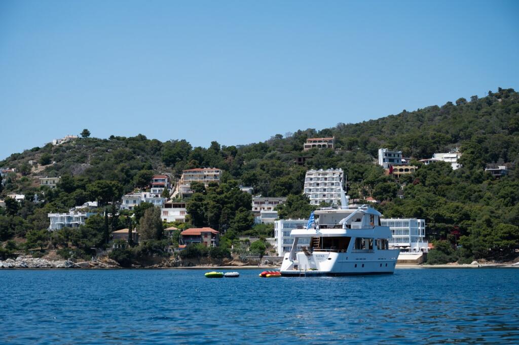 Luxus-Motoryacht 