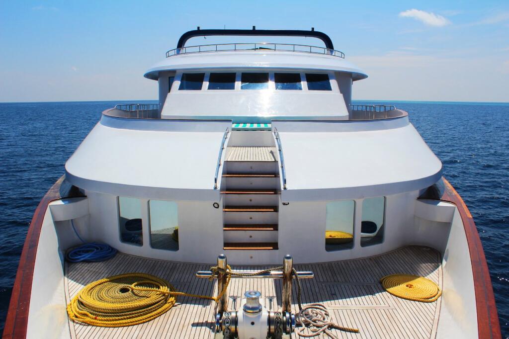 Luxury motor yacht 