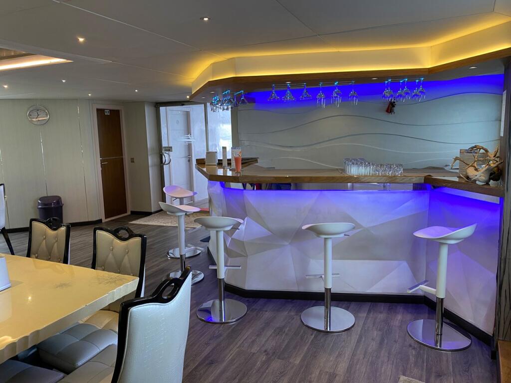 Luxury motor yacht 