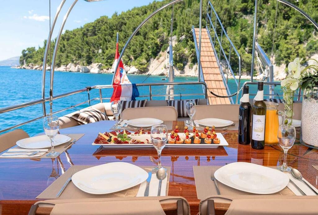 Gulet & Motor Sailer 
