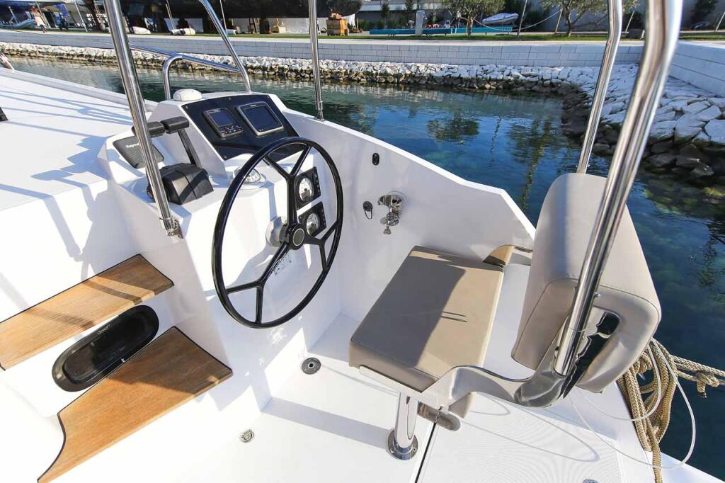 Catamaran 