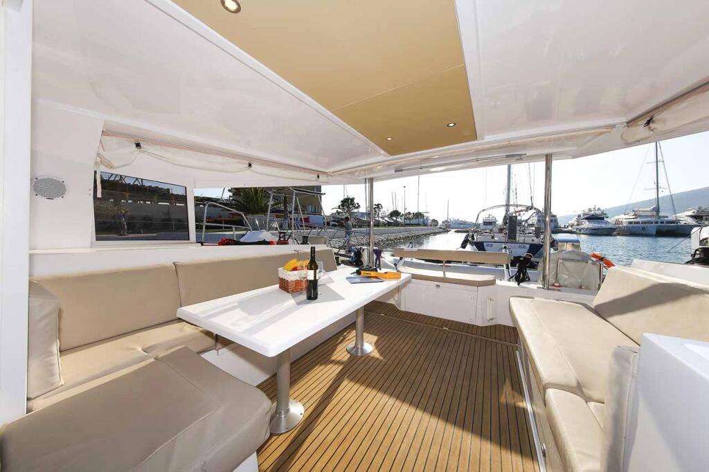 Catamaran 
