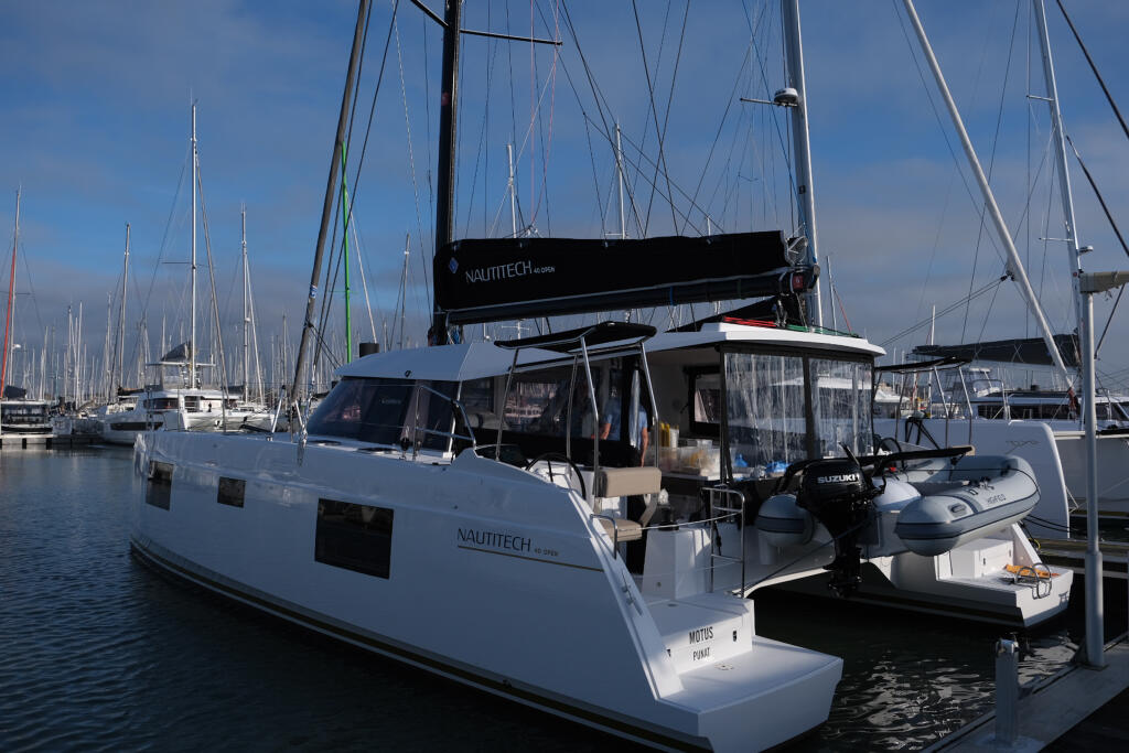 Catamaran 