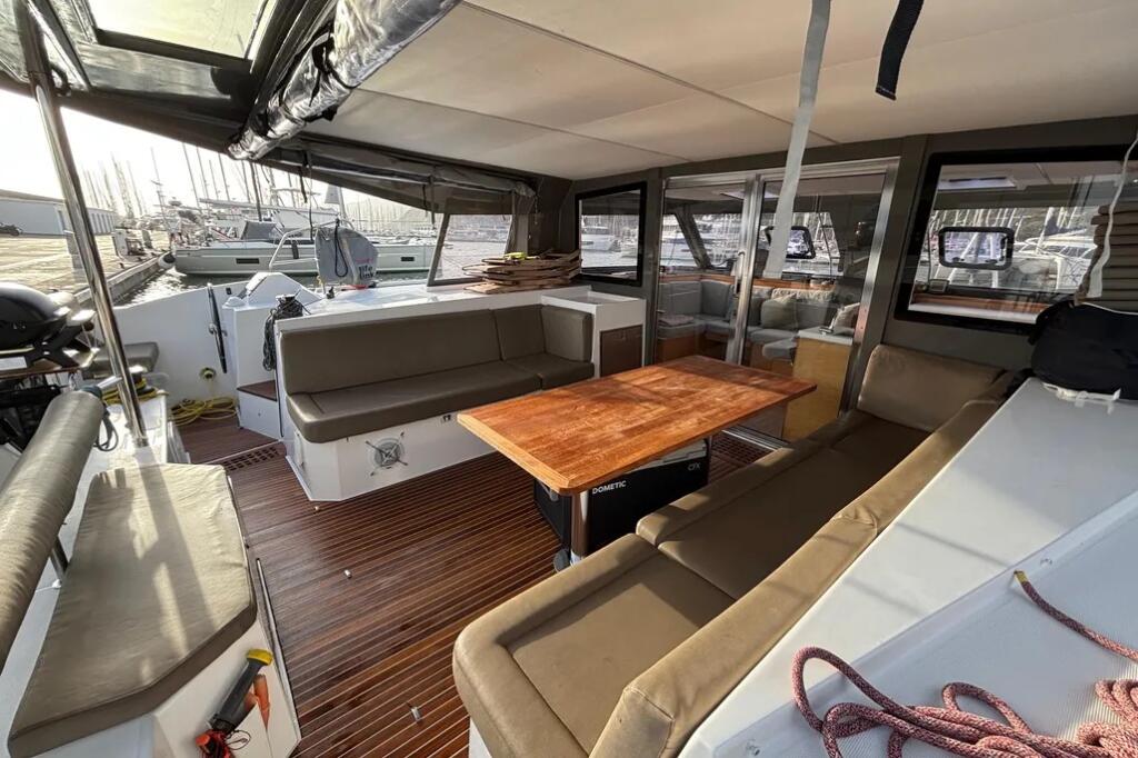 Catamaran 