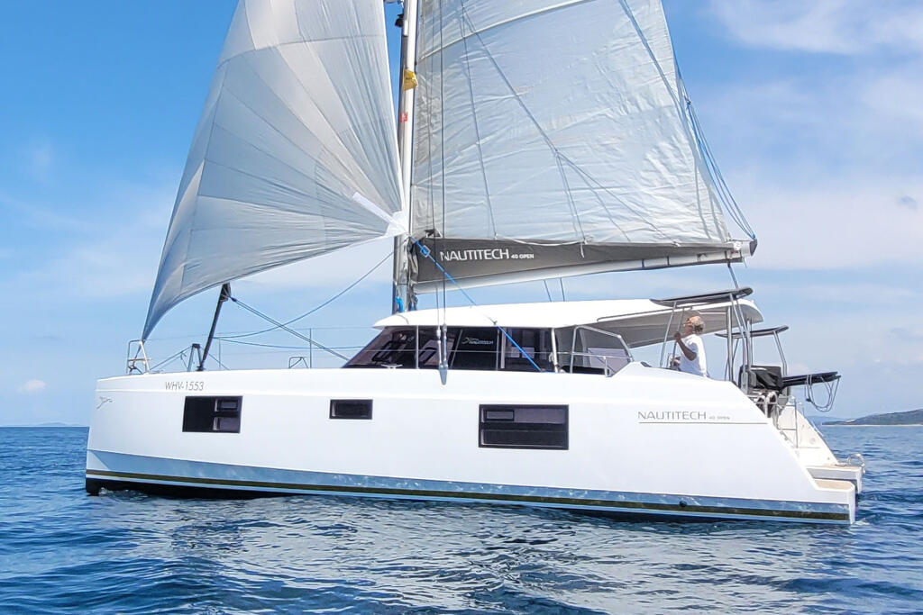 Catamaran 